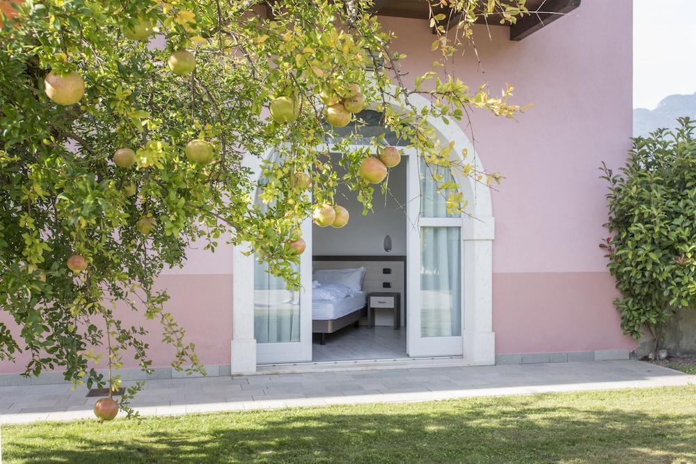 Residence La Vigna Arco Buitenkant foto