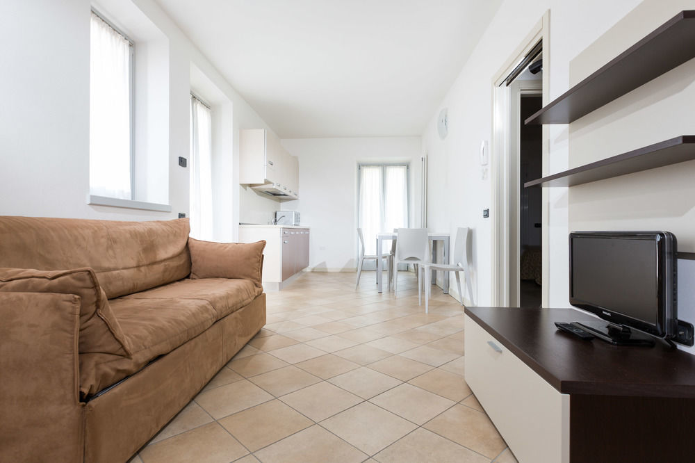 Residence La Vigna Arco Buitenkant foto